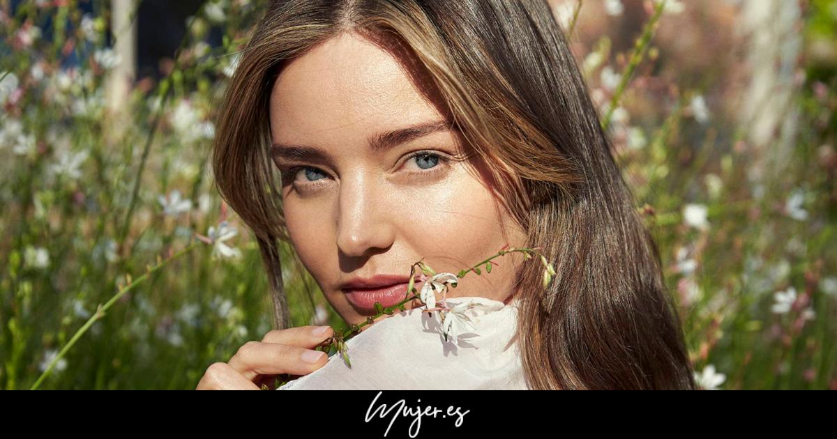 The organic brand of natural products to follow Miranda Kerr’s facial routine step by step