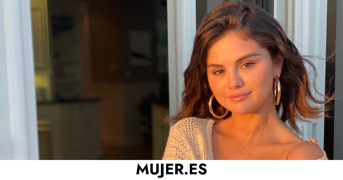 Selena Gomez surprises her fans again with a ‘selfie’ without makeup and with natural hair